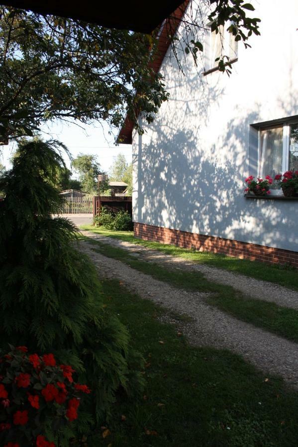 Pod Modrzewiem Pogorzelce Exterior foto