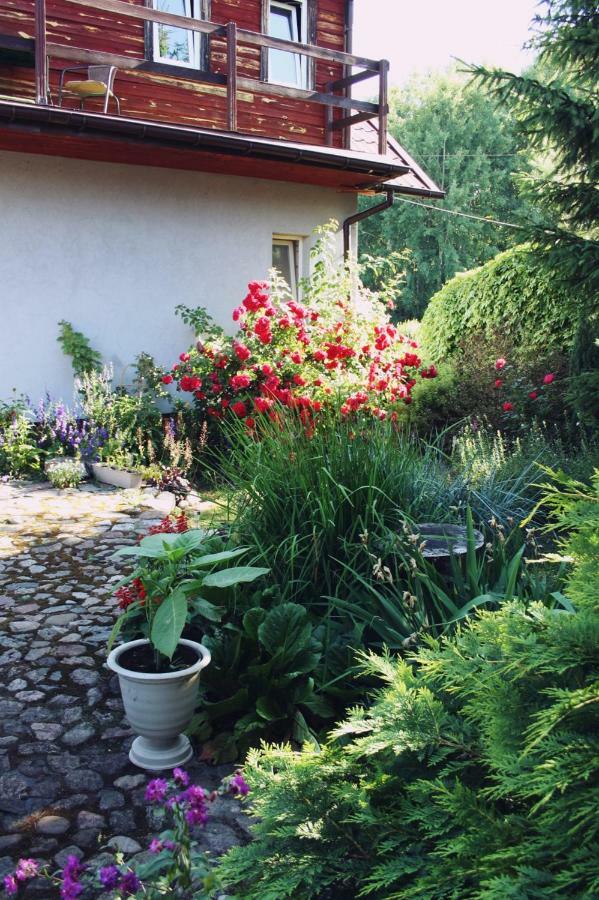 Pod Modrzewiem Pogorzelce Exterior foto
